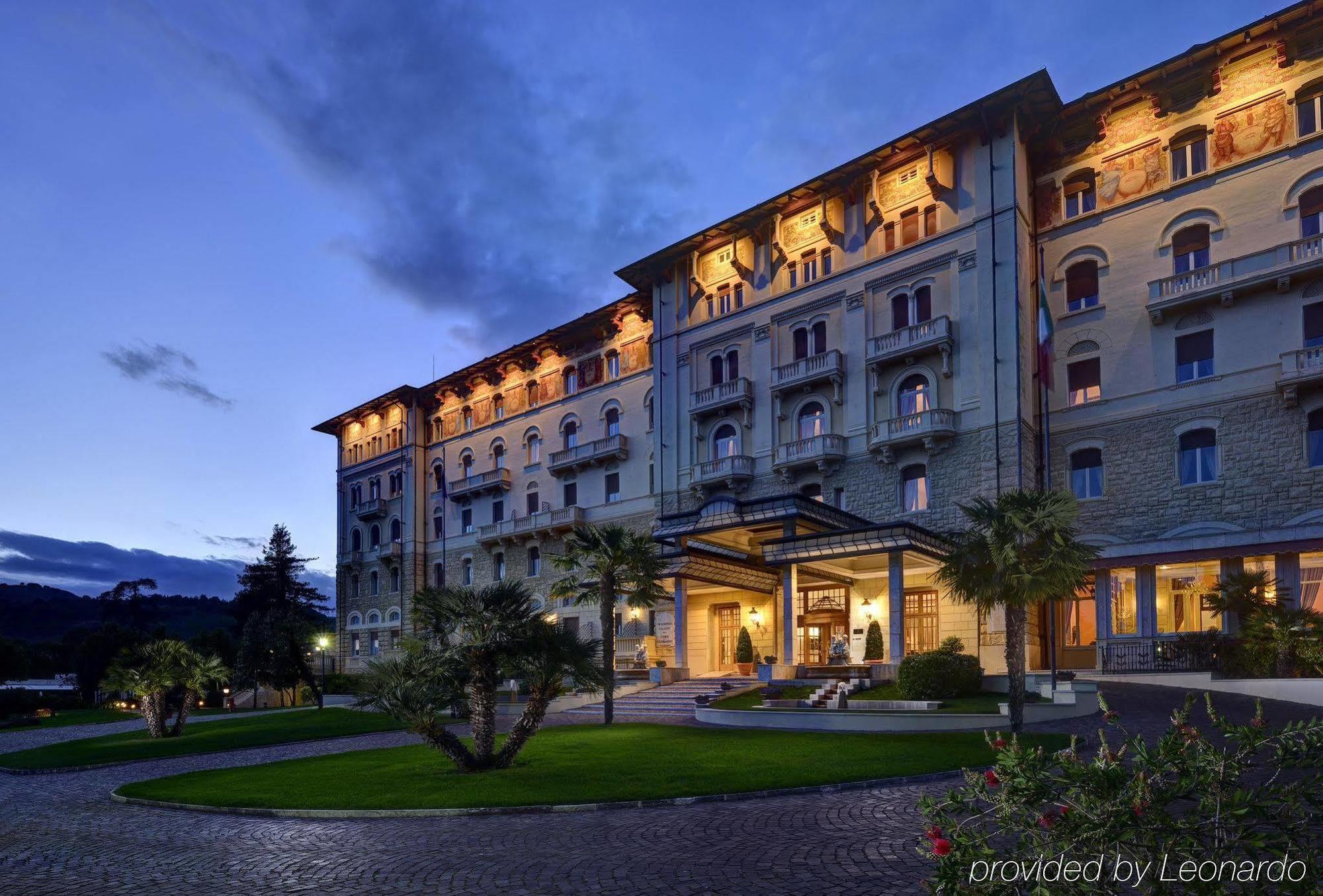 פיוג'י Grand Hotel Palazzo Della Fonte מראה חיצוני תמונה